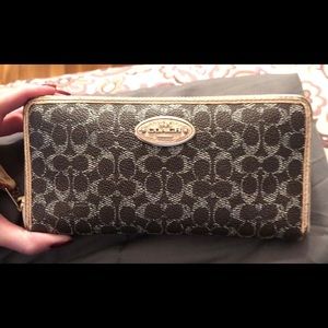Women’s Coach Wallet